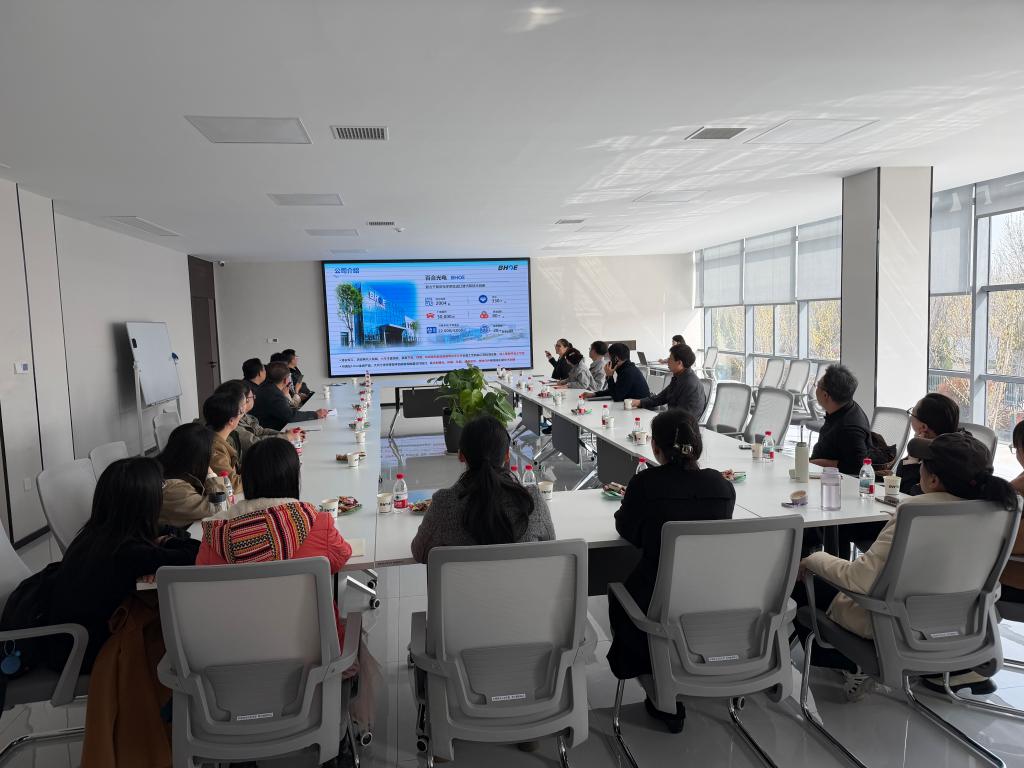 英国上市官网365赴百合光电开展学习交流